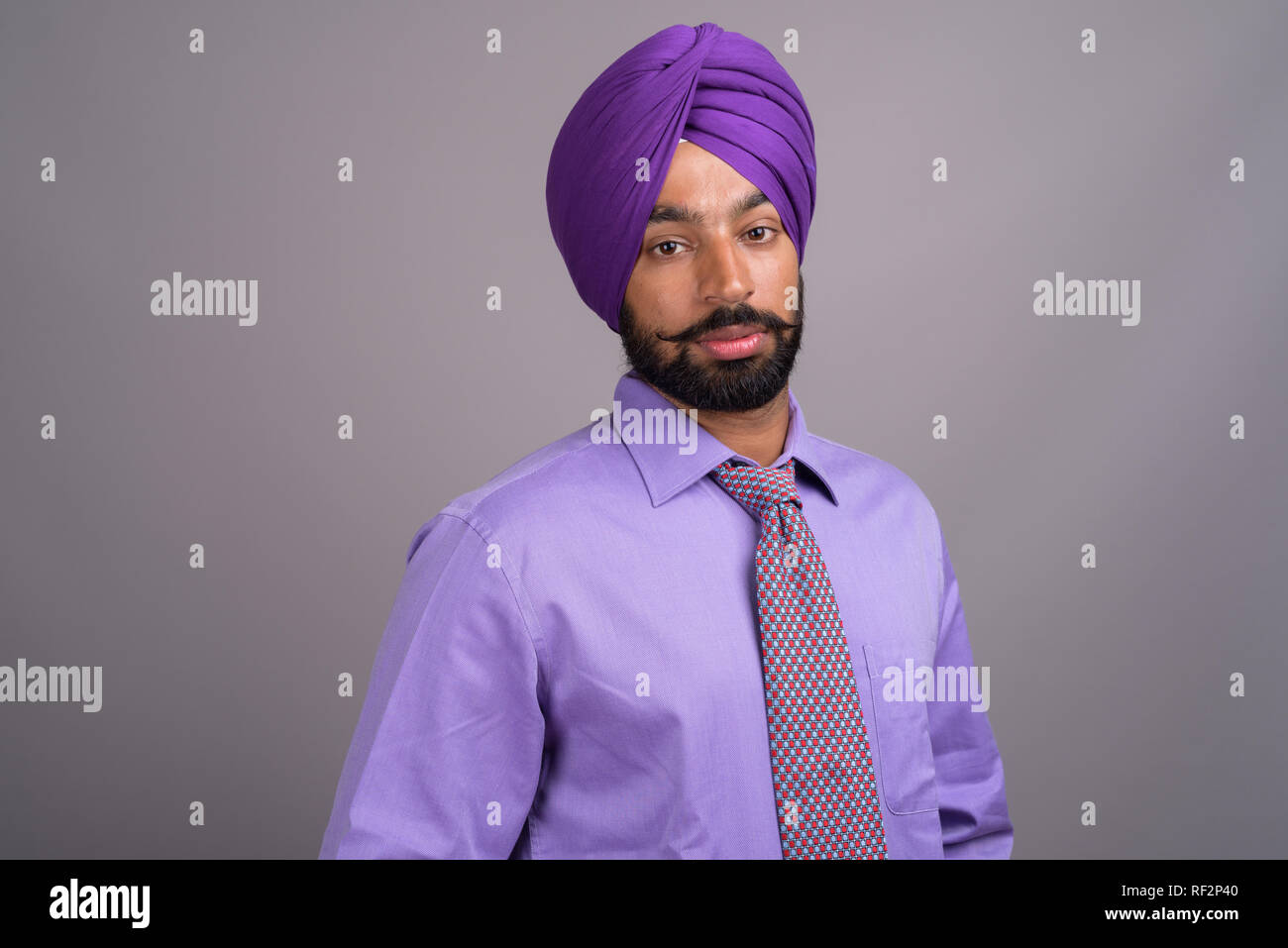 Man with purple turban hi res stock photography and images Page 2 Alamy