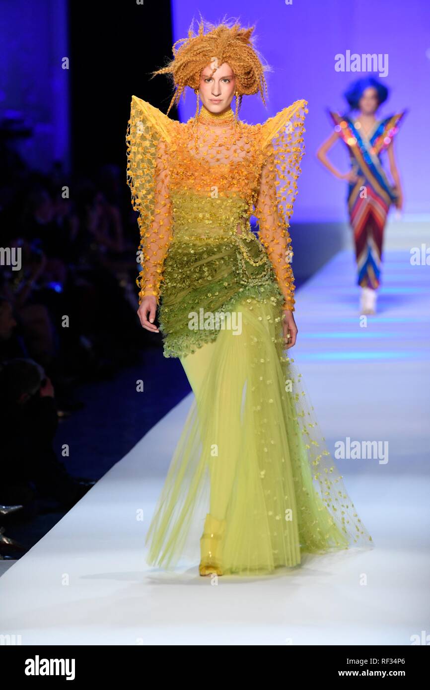 Paris, France. 23rd Jan, 2019. Models present creations of Jean Paul  Gaultier during the Paris Fashion Week Haute Couture Spring/Summer 2019 in  Paris, France, on Jan. 23, 2019. Credit: Piero Biasion/Xinhua/Alamy Live