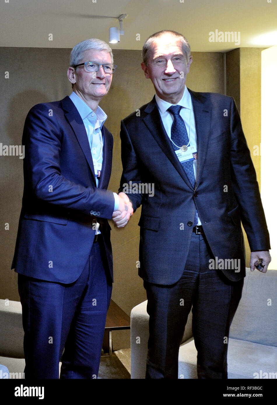 Davos, Switzerland. 24th Jan, 2019. Czech Prime Minister Andrej Babis  (right) meet with CEO of the Apple company Tim Cook (left) within the World  Economic Forum in Davos, Switzerland, on January 24,