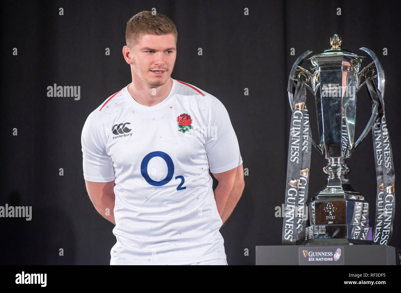 Swansea, UK. 23rd Jan, 2019. Guinness Six Nations Rugby Tournament launch at the Hurlingham Club in London - 23rd January 2019 England Rugby Captain Owen Farrell alongside the Six Nations trophy. Credit: Phil Rees/Alamy Live News Stock Photo