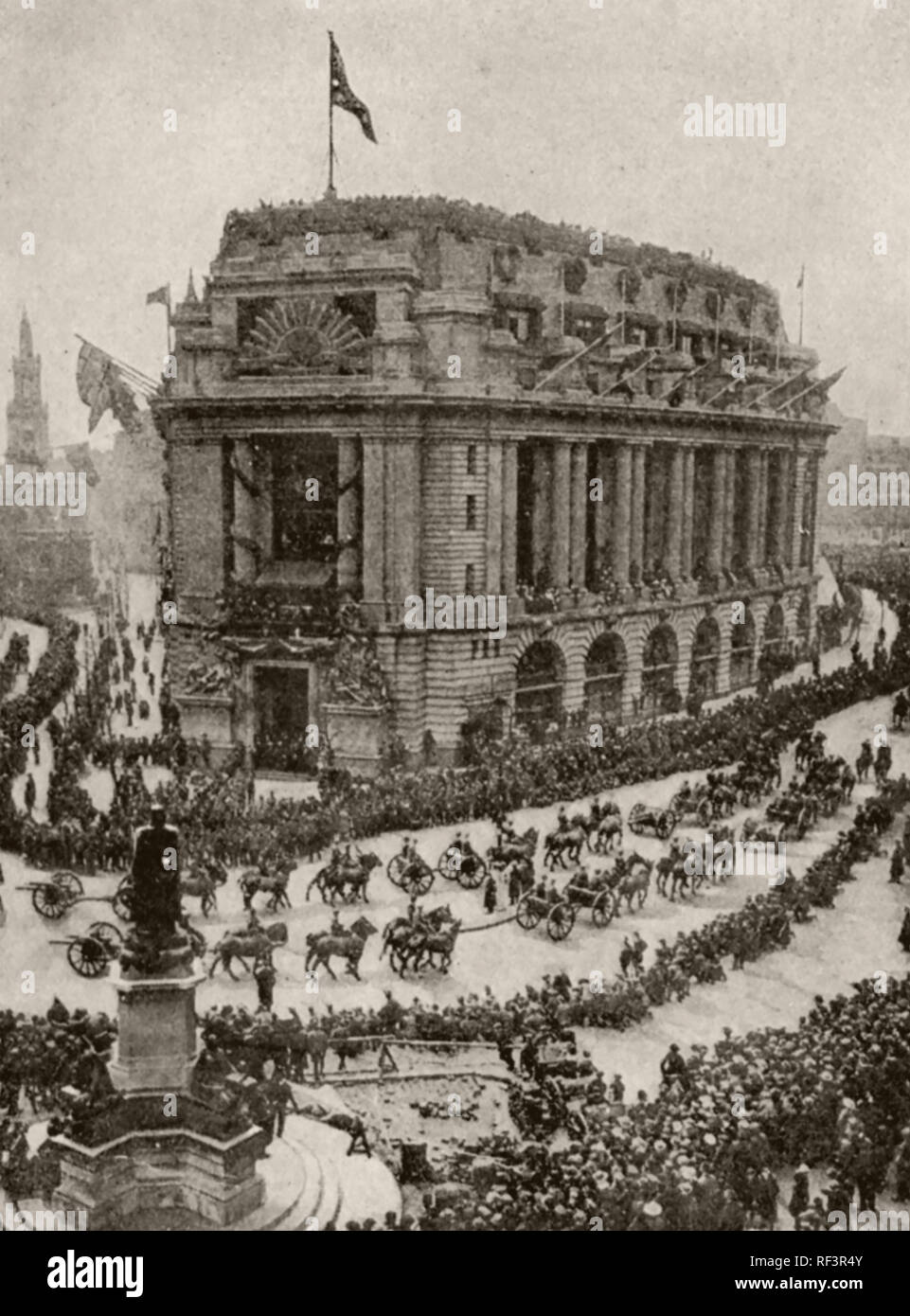 Dominion (Anzac) Troops parading past Australia House, London on May 3rd 1919 Stock Photo