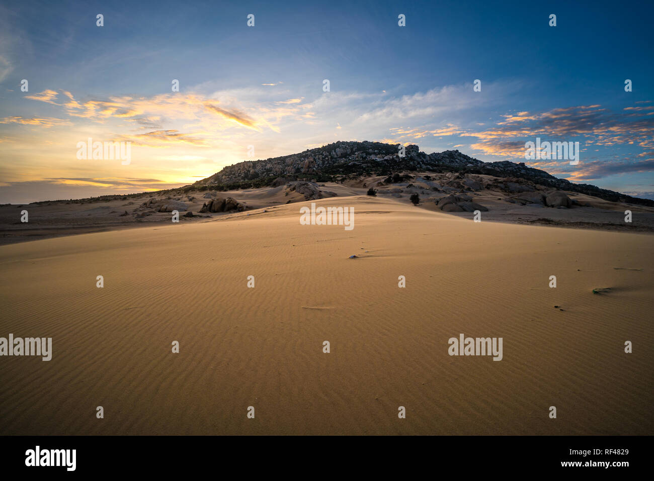 Sand dunes at Mui Dinh, Vietnam Stock Photo - Alamy