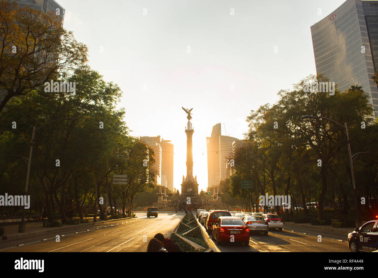 Reforma mexico city construction hi-res stock photography and images ...