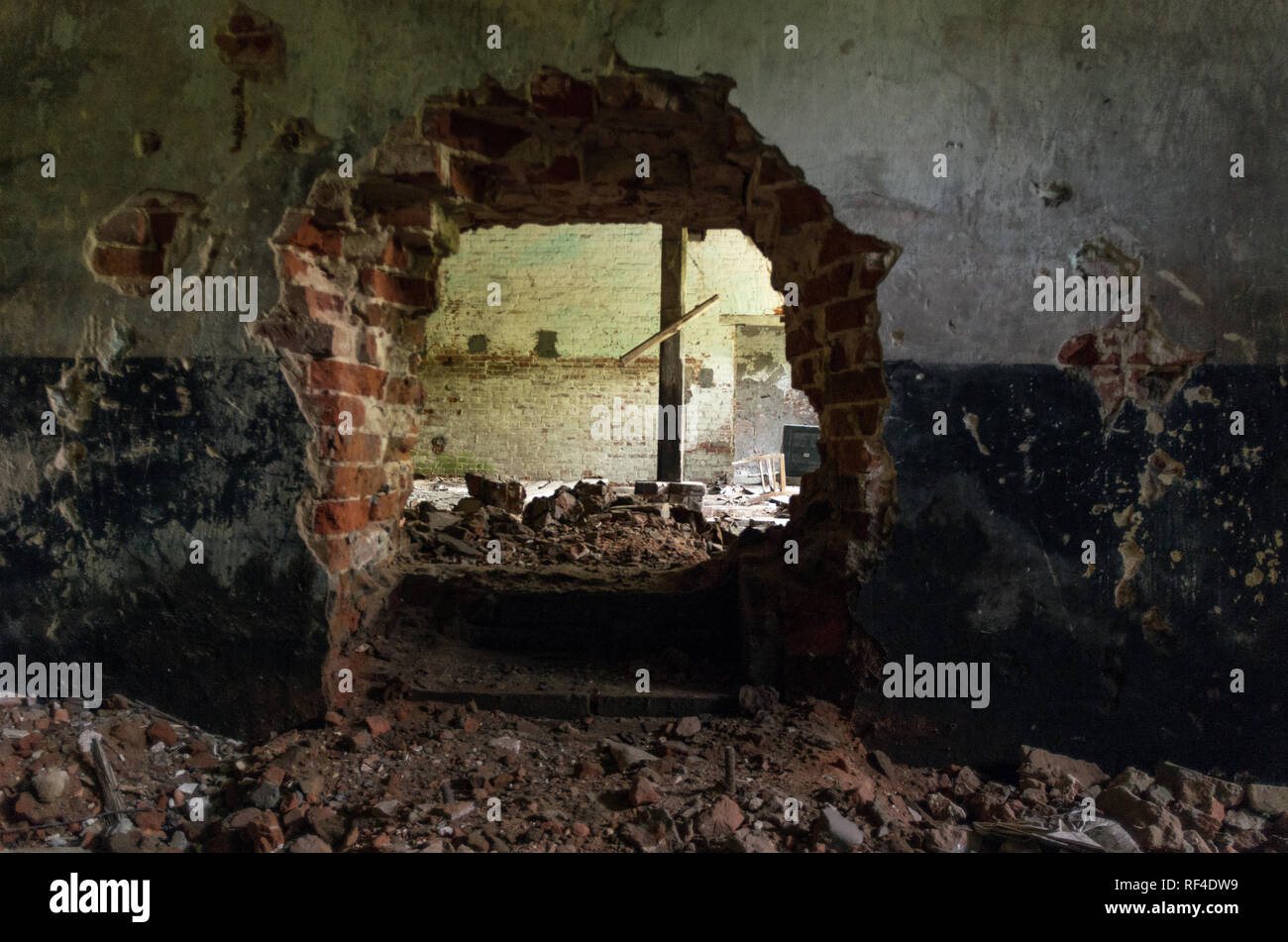 hole in the wall video game