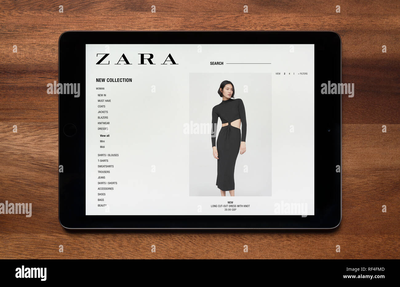 Zara logo hi-res stock photography and images - Page 2 - Alamy