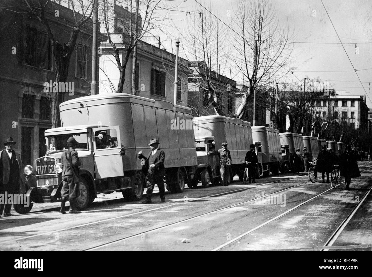 fascism, benito mussolini and the eat road train, via appia, 1927 Stock Photo