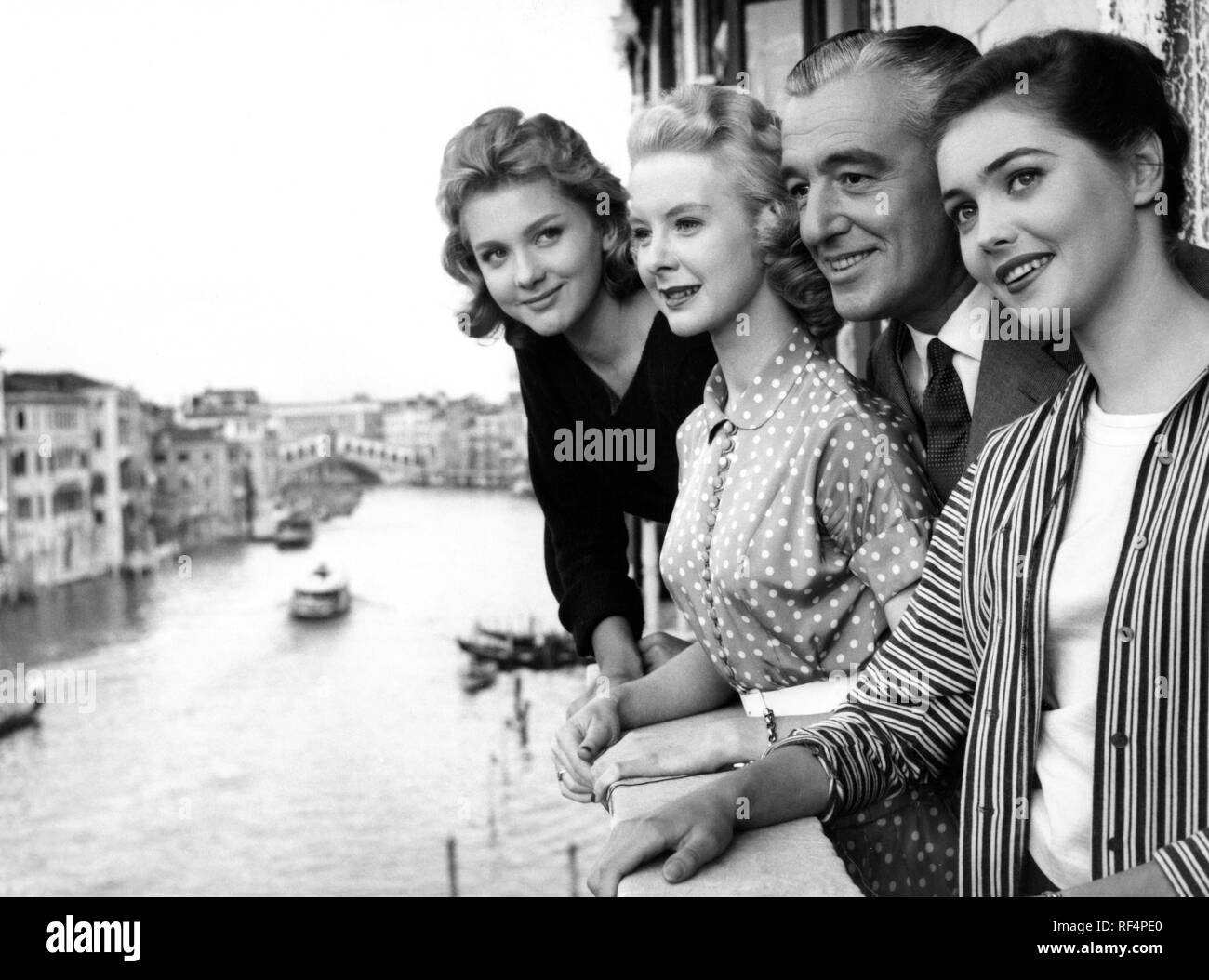 iuge schoener, vittorio de sica, june laverick e isabelle corey, souvenir d'italie, 1956 Stock Photo