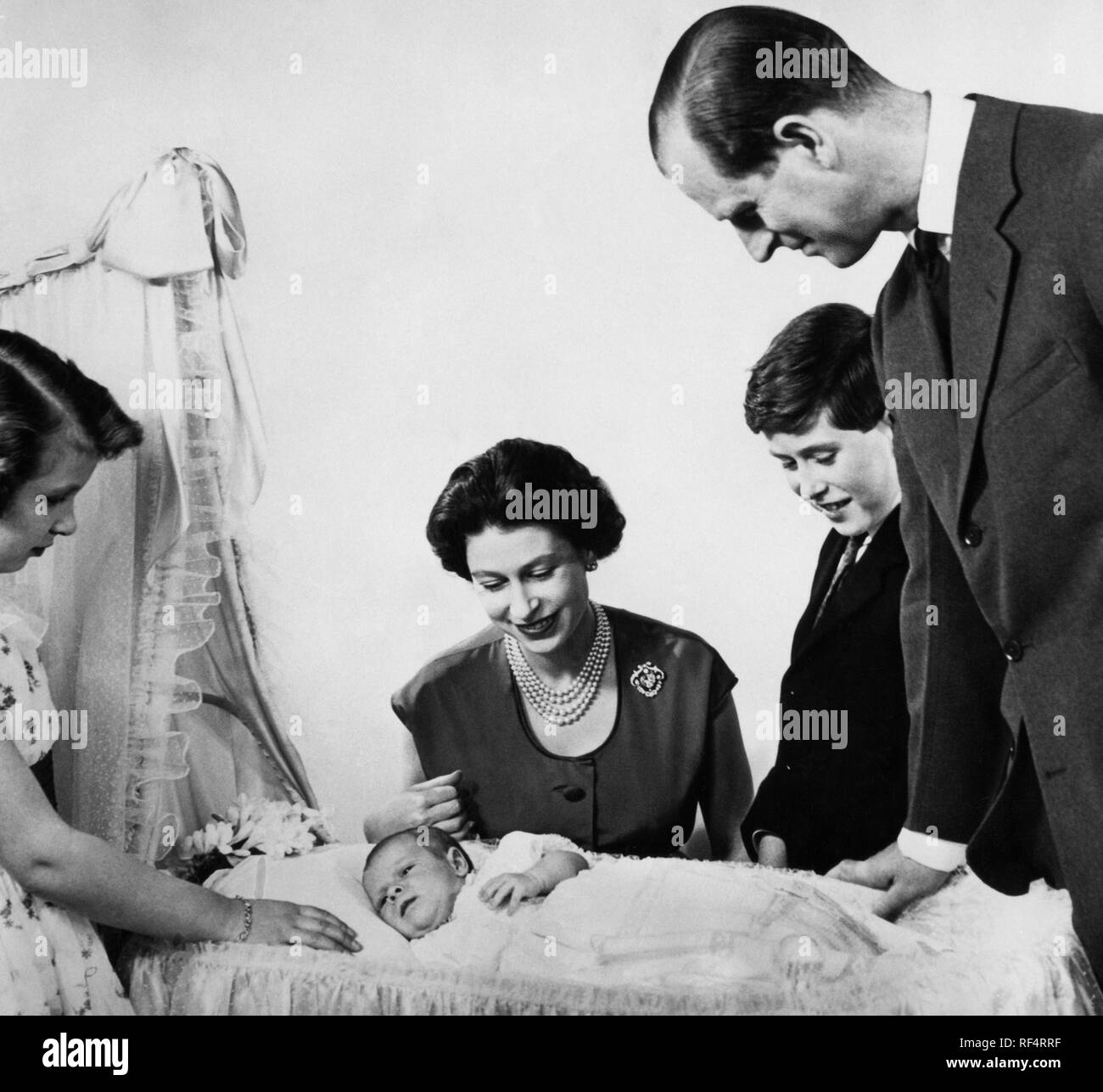 queen elizabeth II with family, 1960 Stock Photo