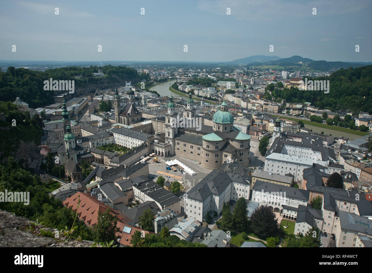 Salzburg, Stadtpanorama, Blick auf Kapitelplatz und Dom - Salzburg, Panoramic View to Kapitelplatz and Dome Stock Photo