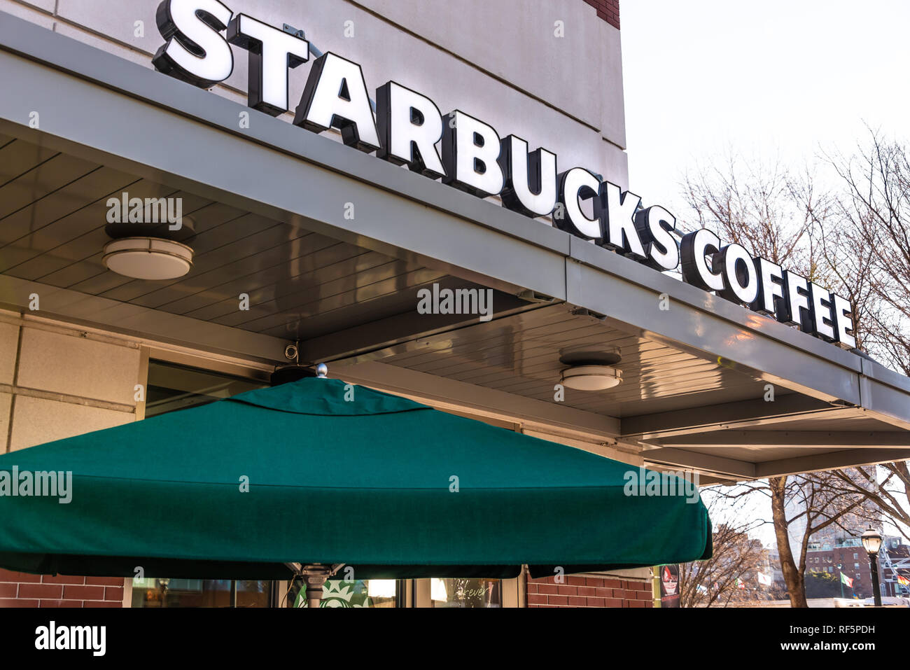 Starbucks storefront hires stock photography and images Alamy