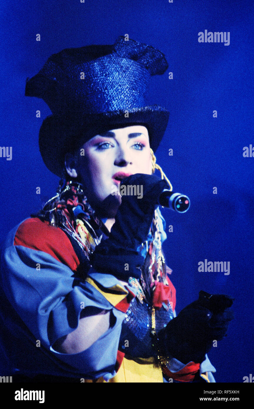Boy Culture Club, en concierto.Plaza de la Catedral, Barcelona