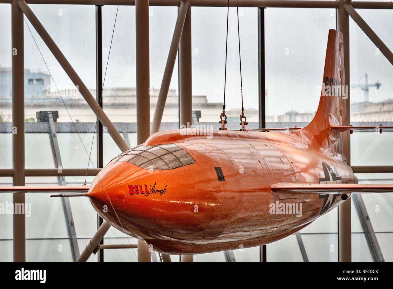 Bell x 1 speed hires stock photography and images Alamy