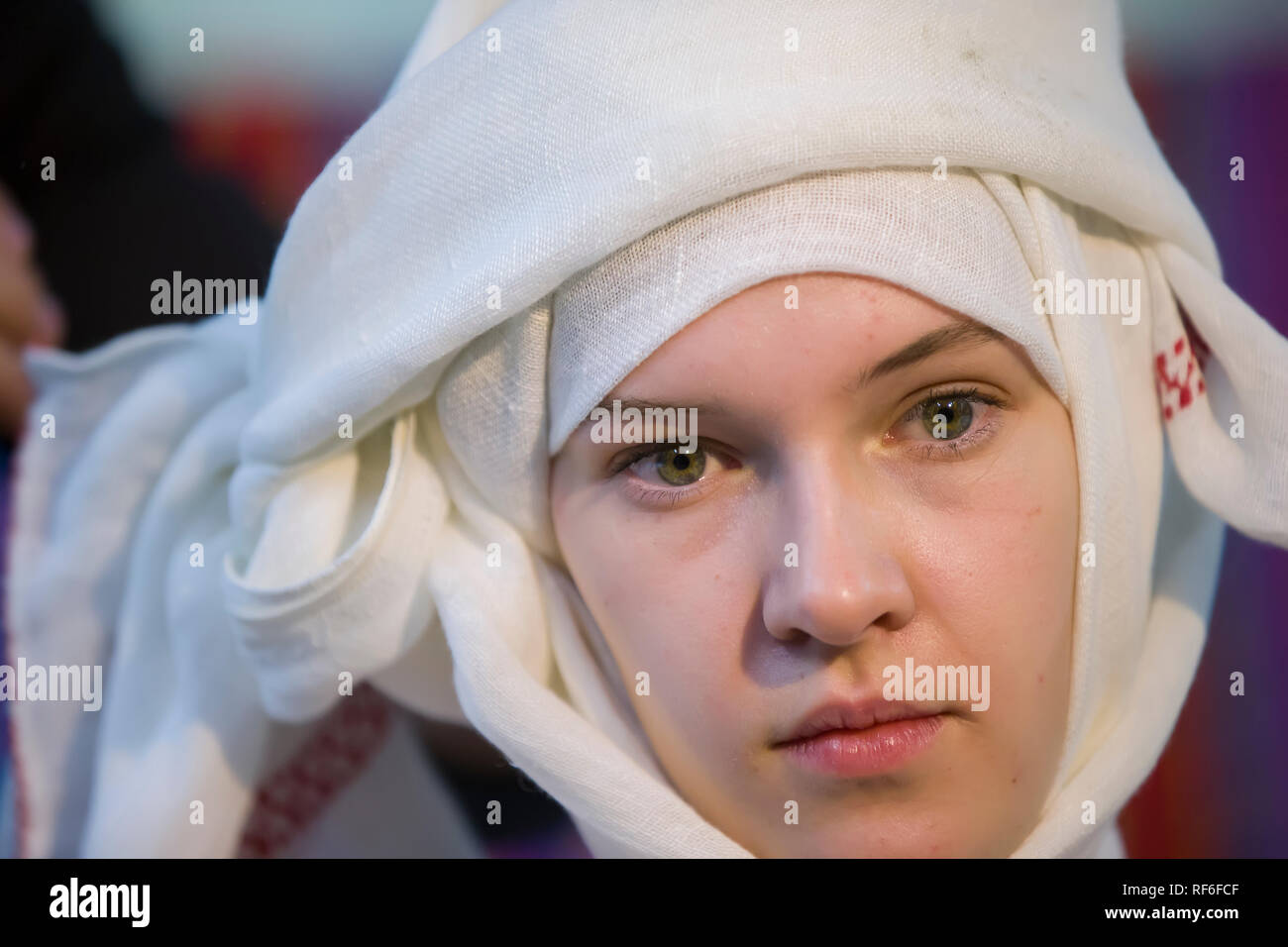 https://c8.alamy.com/comp/RF6FCF/reconstruction-of-the-ancient-slavic-belarusian-ukrainian-wedding-ceremonyethnic-slavic-bride-belorussian-wedding-RF6FCF.jpg