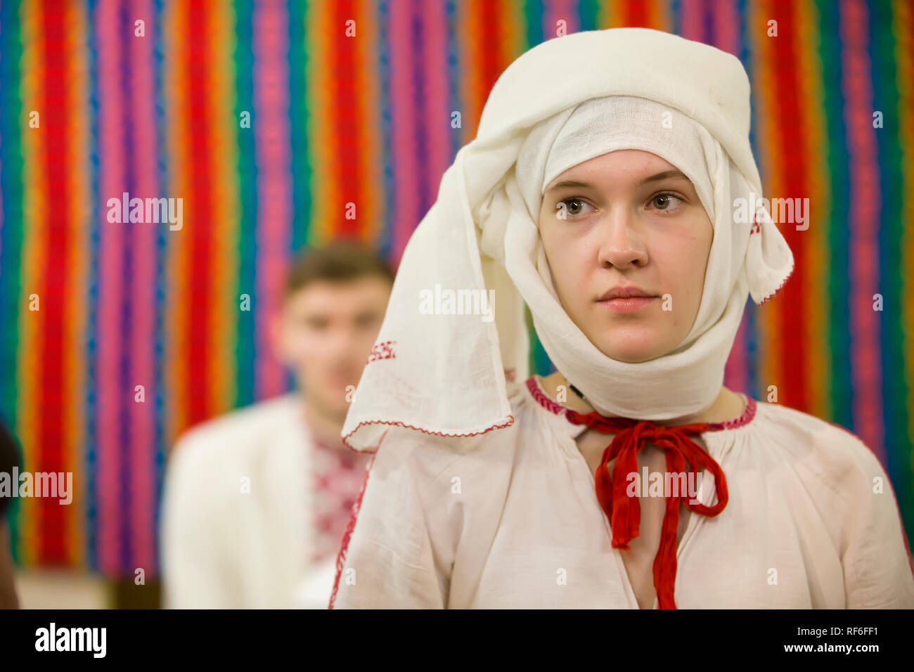 https://c8.alamy.com/comp/RF6FF1/reconstruction-of-the-ancient-slavic-belarusian-ukrainian-wedding-ceremonyethnic-slavic-bride-belorussian-wedding-RF6FF1.jpg