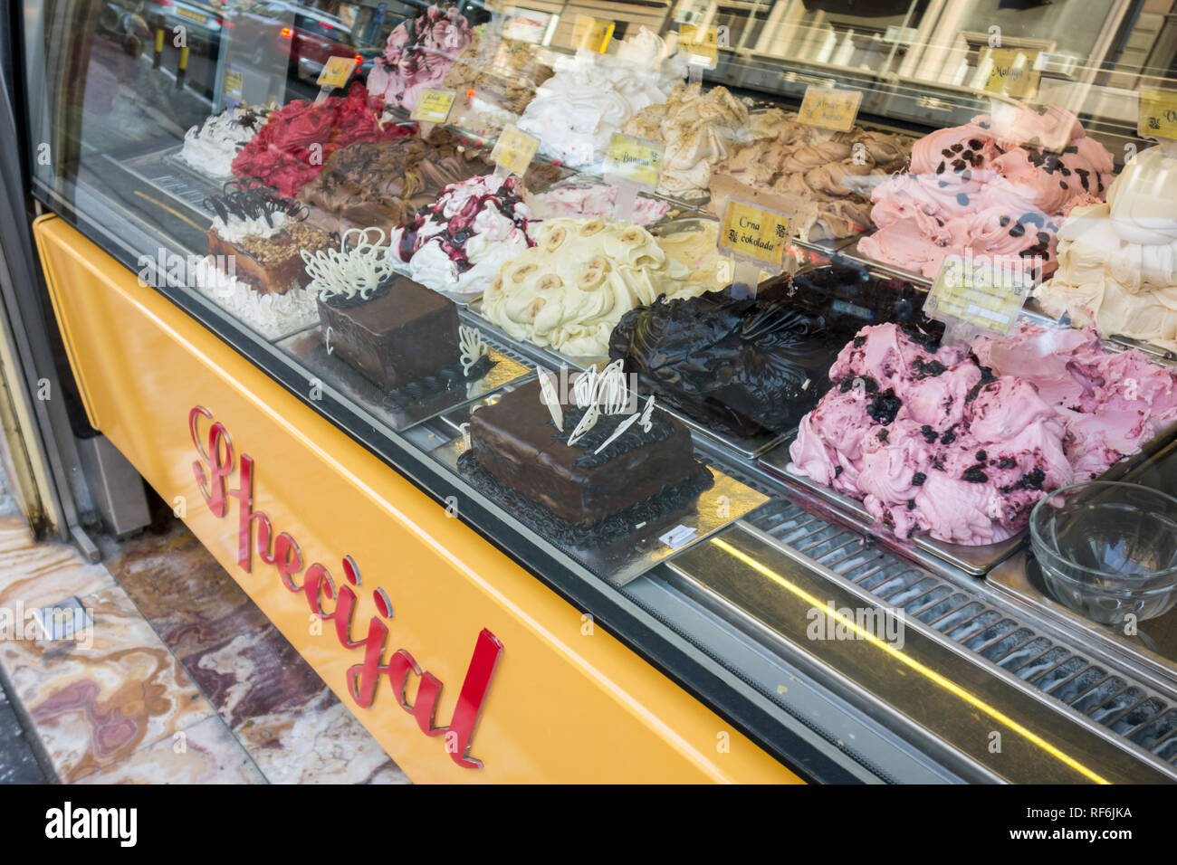 Ice cream shop window hi-res stock photography and images - Alamy