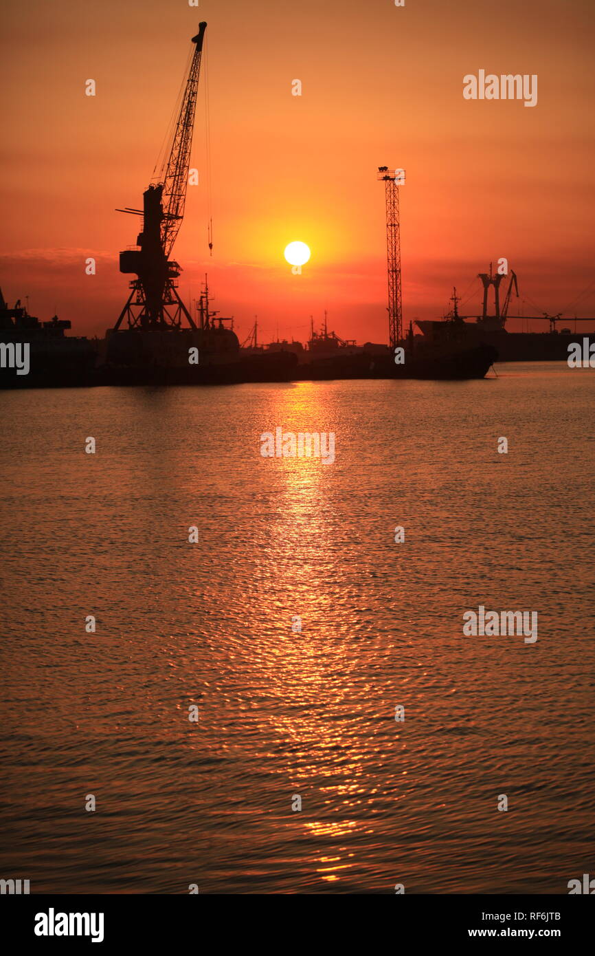 Seaport at sunset hi-res stock photography and images - Alamy