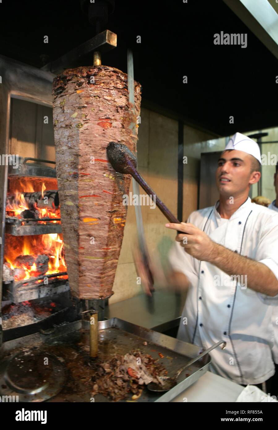 TUR Turkey Side Turkish riviera. Turkish fast food Doner Kebab grill with  wood fire Stock Photo - Alamy