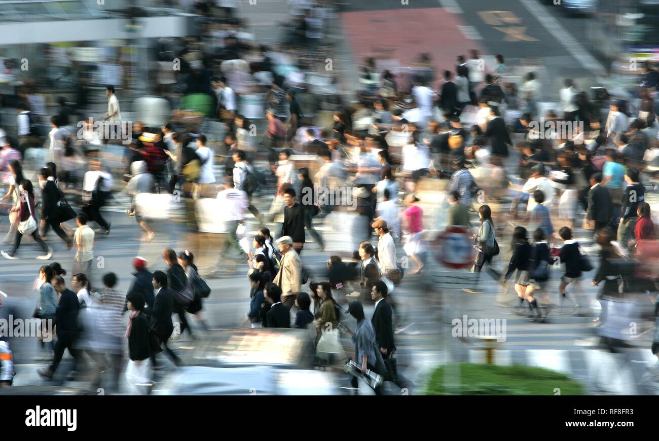 Shibuya pedestrian crossing, the world's busiest pedestrian crosswalk ...