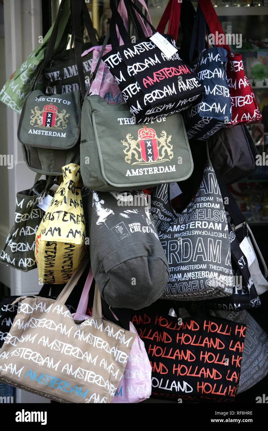 bijvoorbeeld wet Bondgenoot Souvenir bags, Amsterdam, The Netherlands, Europe Stock Photo - Alamy