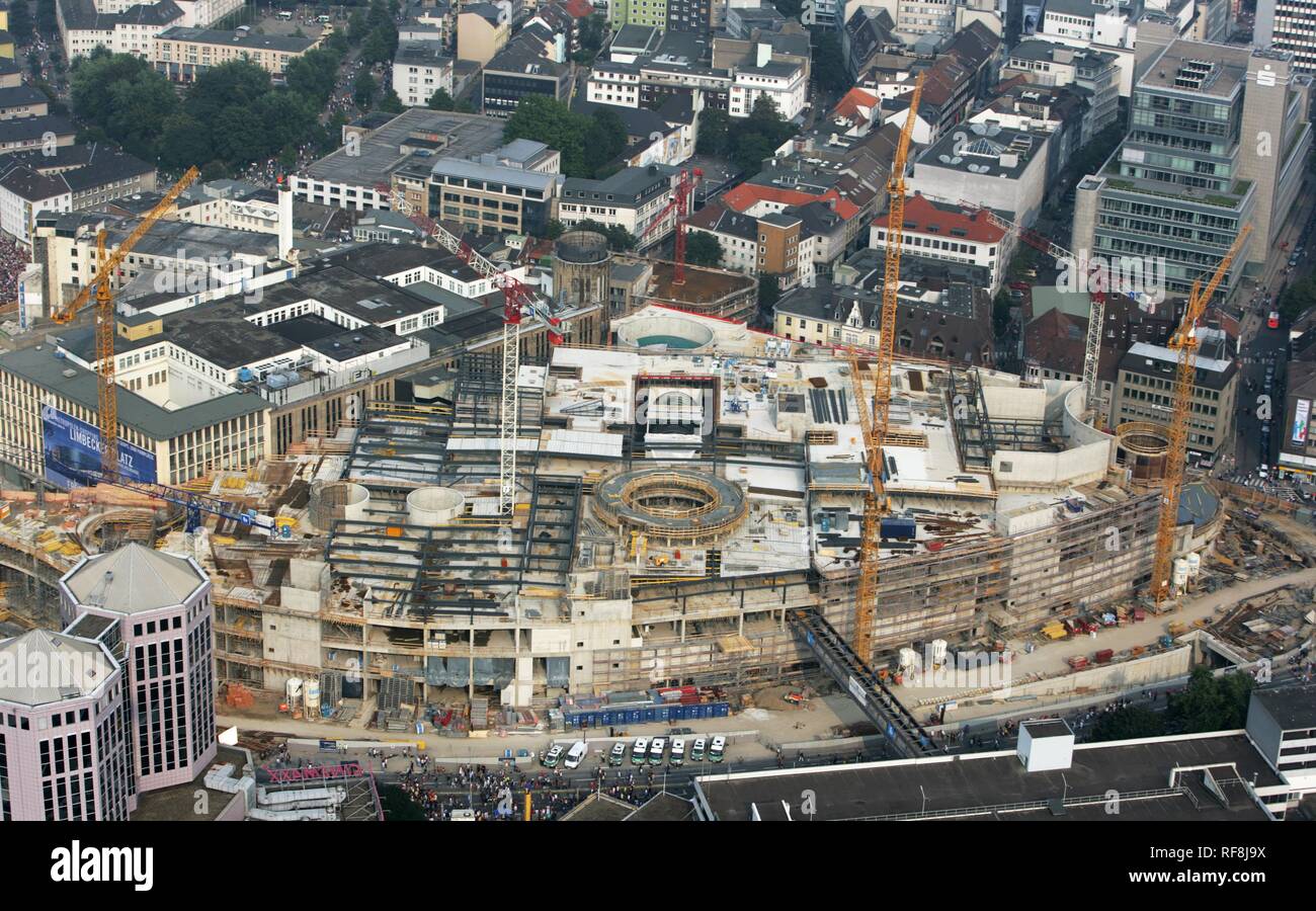 Construction of a large shopping mall "Limbecker Platz Essen" by