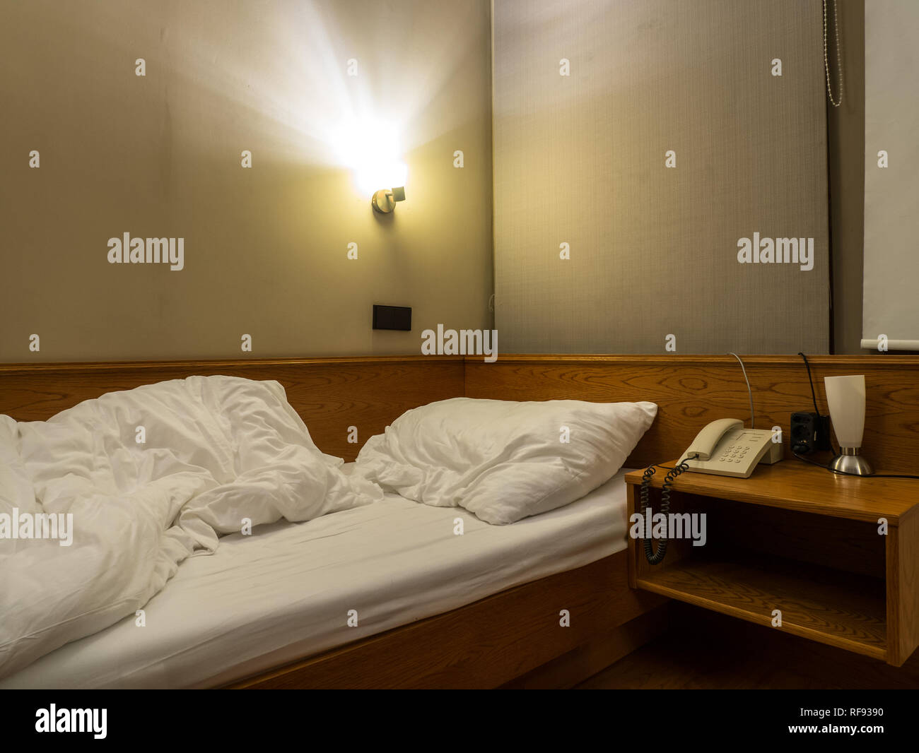 1980s hotel room interior hi-res stock photography and images - Alamy