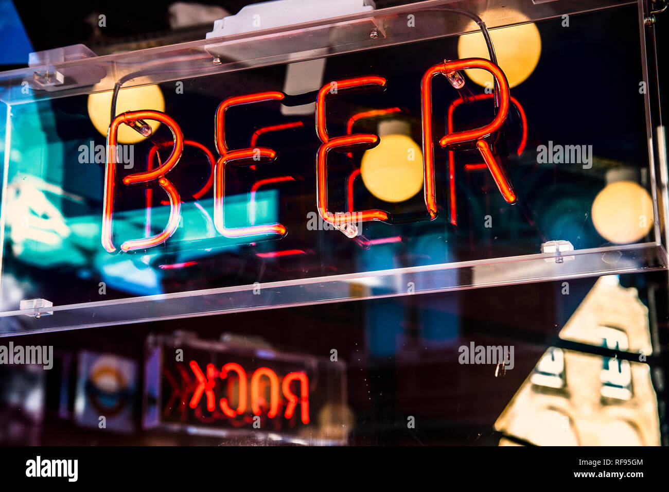 Neon beer sign Stock Photo Alamy