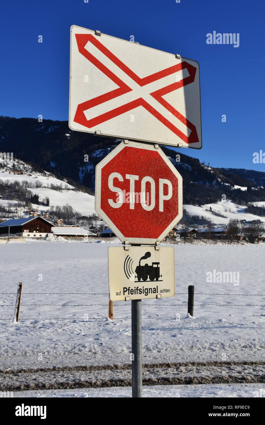 Bahnschranke High Resolution Stock Photography and Images - Alamy