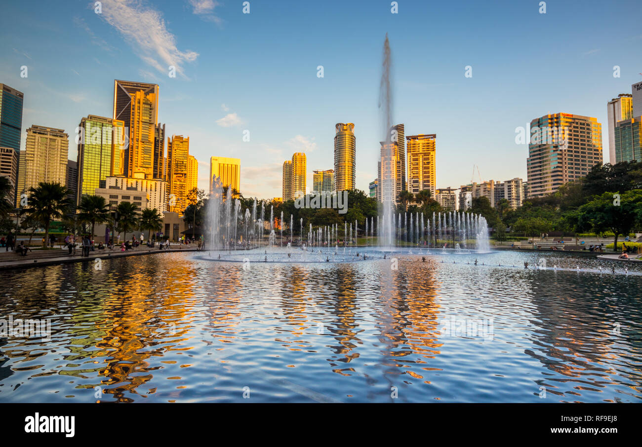 Lake Symphony outside Suria Mall at the Petronas Towers, Kuala Lumpur City Centre (KLCC), Malaysia Stock Photo