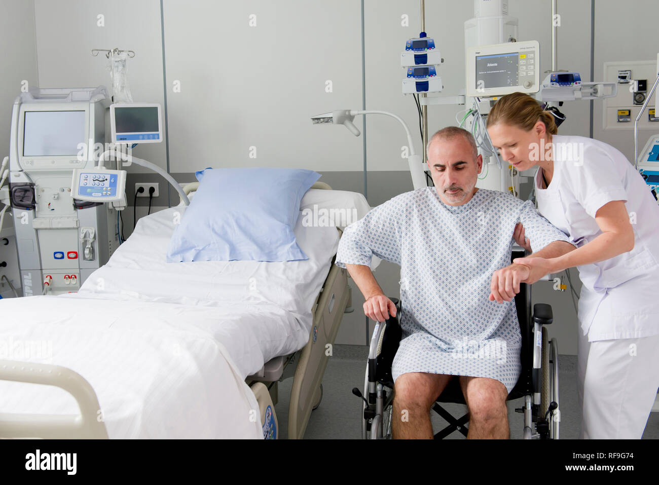 Private hospital “Clinique Saint Exupery de Toulouse”, clinic specializing in the treatment of kidney disease, renal disease. Woman, nurse or nursing  Stock Photo