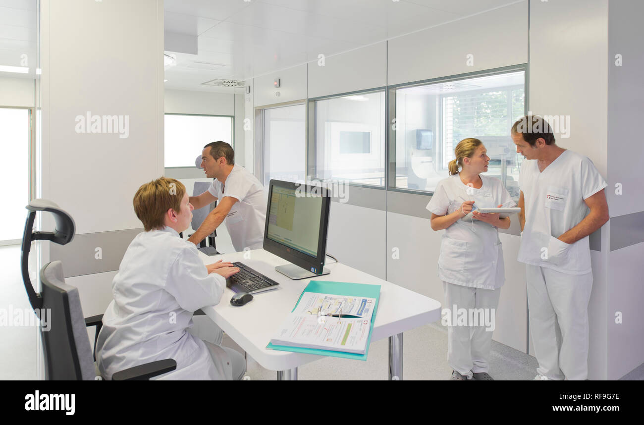 Private hospital “Clinique Saint Exupery de Toulouse”, clinic specializing in the treatment of kidney disease, renal disease. Nursing staff in the int Stock Photo