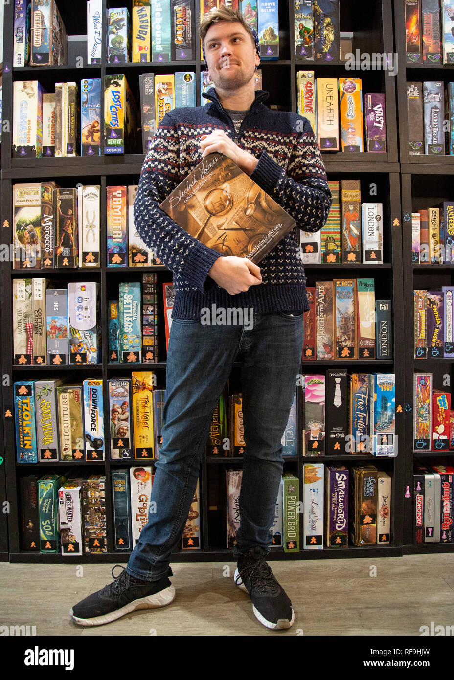 Board game shelves hires stock photography and images Alamy