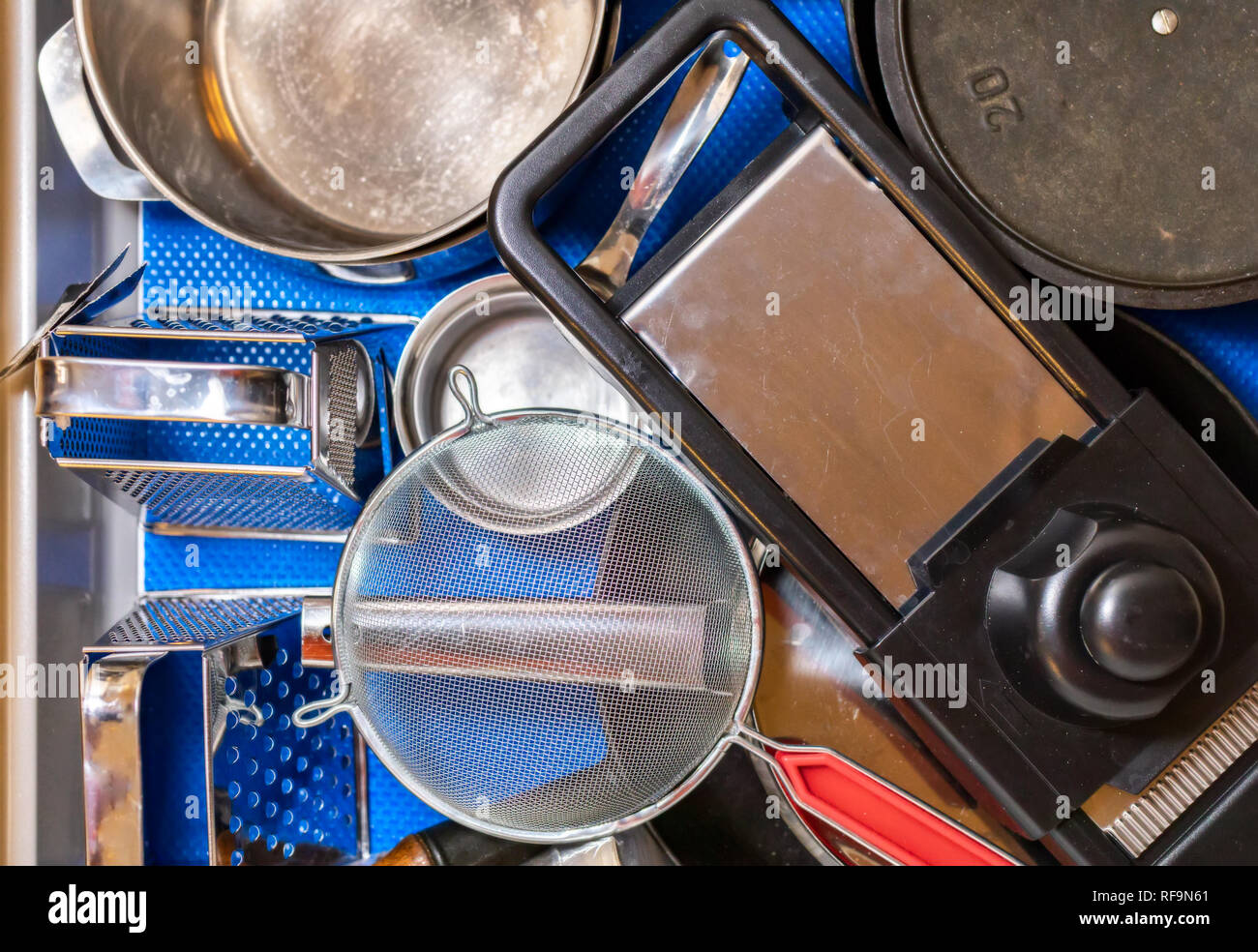 various kitchen utensils in a real life home Stock Photo - Alamy