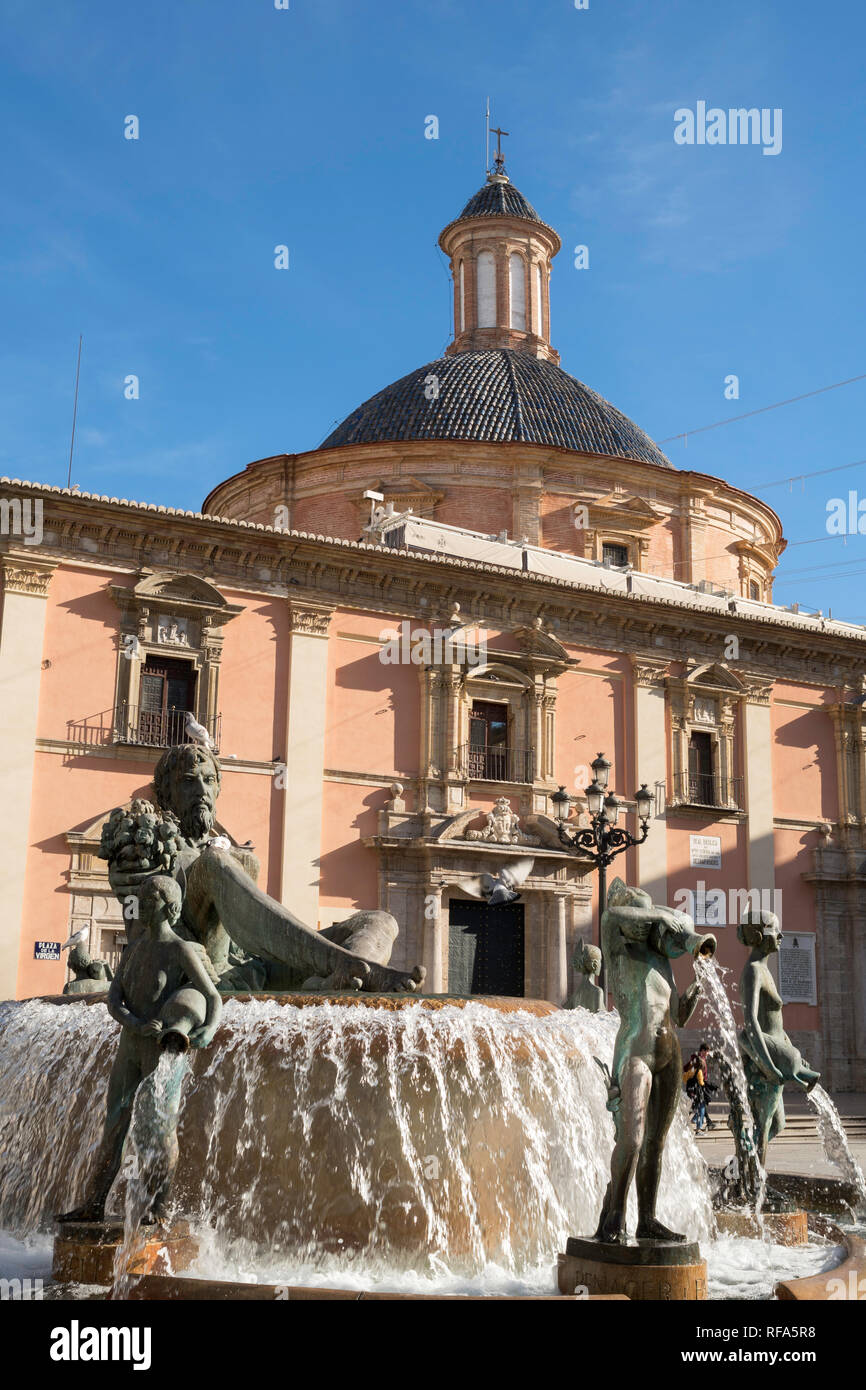 The Turia Fountain and the Basílica de la Mare de Déu dels Desamparats, in Valencia, Spain, Europe Stock Photo