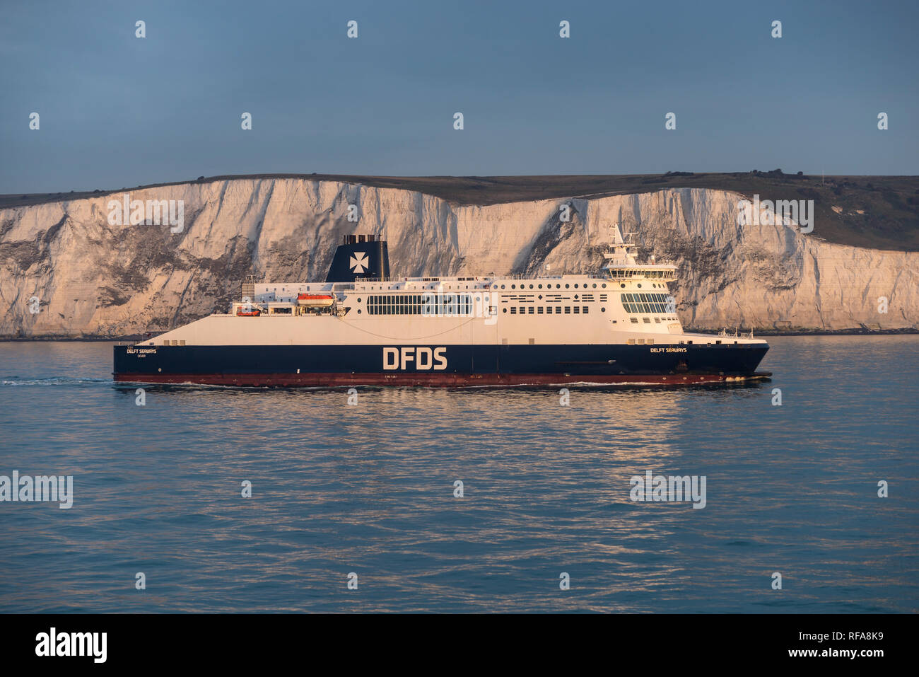 Calais Dover Crossing High Resolution Stock Photography And Images Alamy