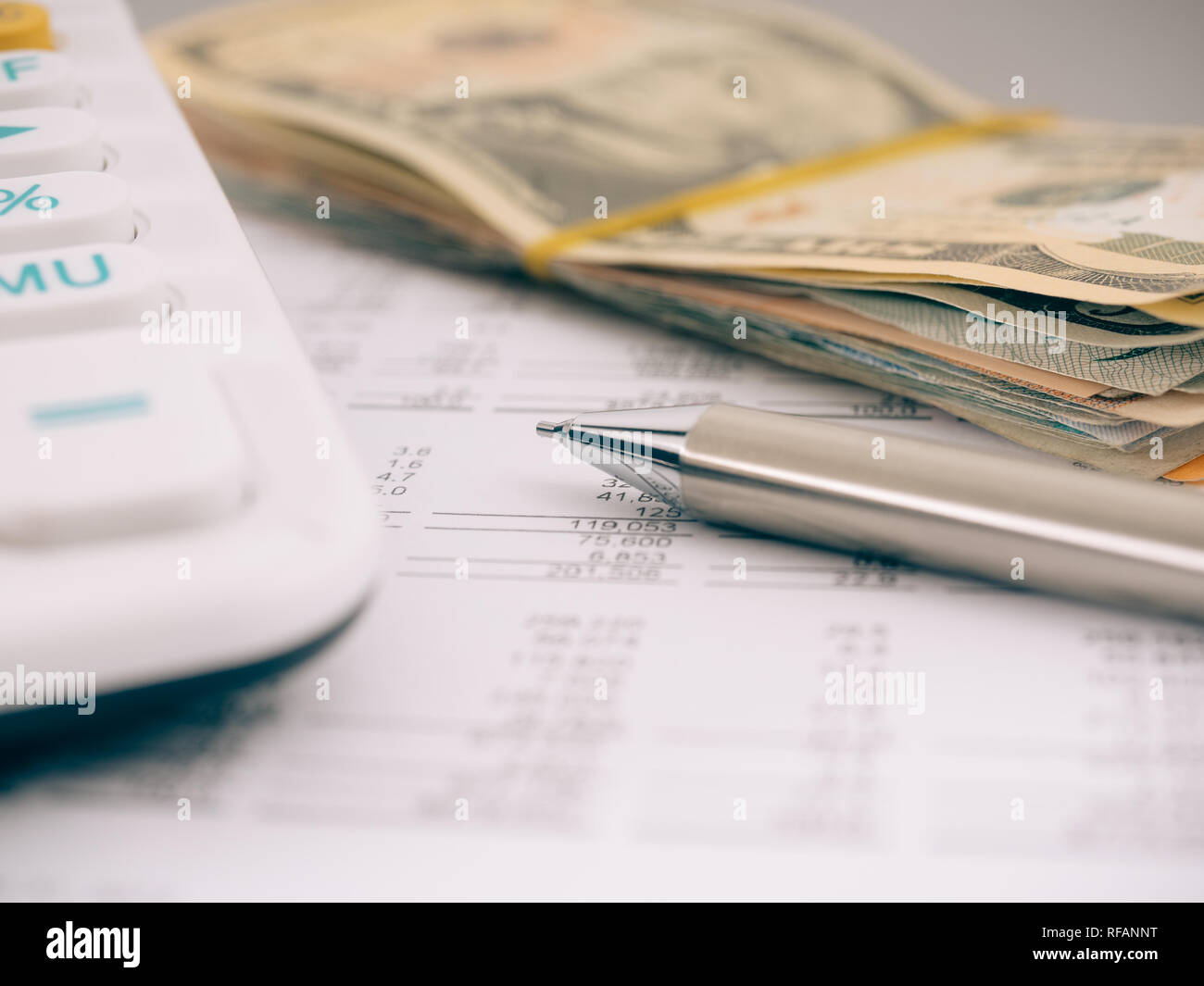 purpose of financial accounting financial accounting reports concentrate on current events