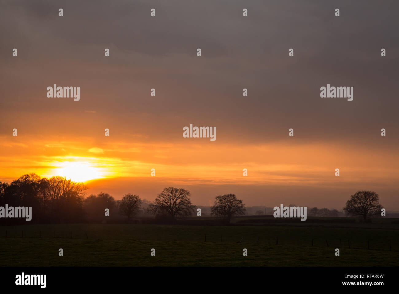 Bromsgrove, UK. 24th January, 2019. UK weather travellers are greeted