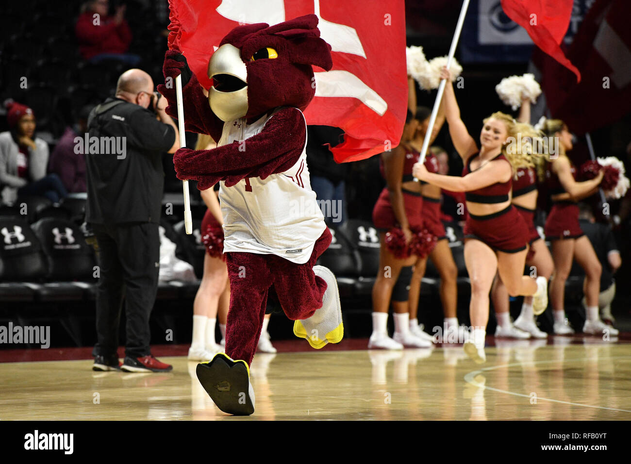 Philadelphia, Pennsylvania, USA. 24th Jan, 2019. Temple Owls mascot HOOTER leads the team onto the court prior to the American Athletic Conference basketball game played at the Liacouras Center in Philadelphia. Temple held on to beat Memphis 85-76. Credit: Ken Inness/ZUMA Wire/Alamy Live News Stock Photo