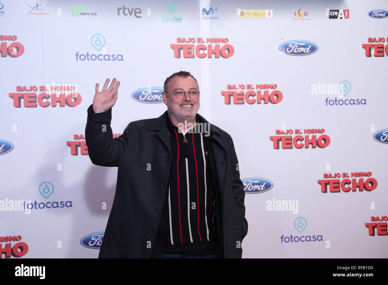 Pablo Carbonell attends the Premiere of the movie "Bajo El Mismo Techo