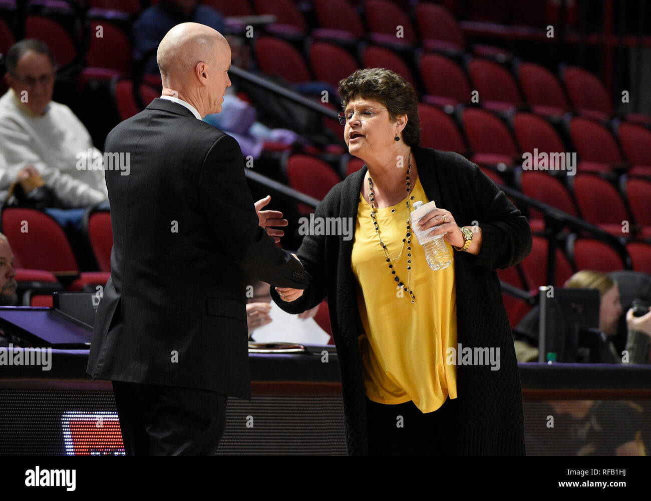 Bowling Green, KY, USA. 24th Jan, 2018. Western Kentucky Lady Toppers head coach Greg Collins