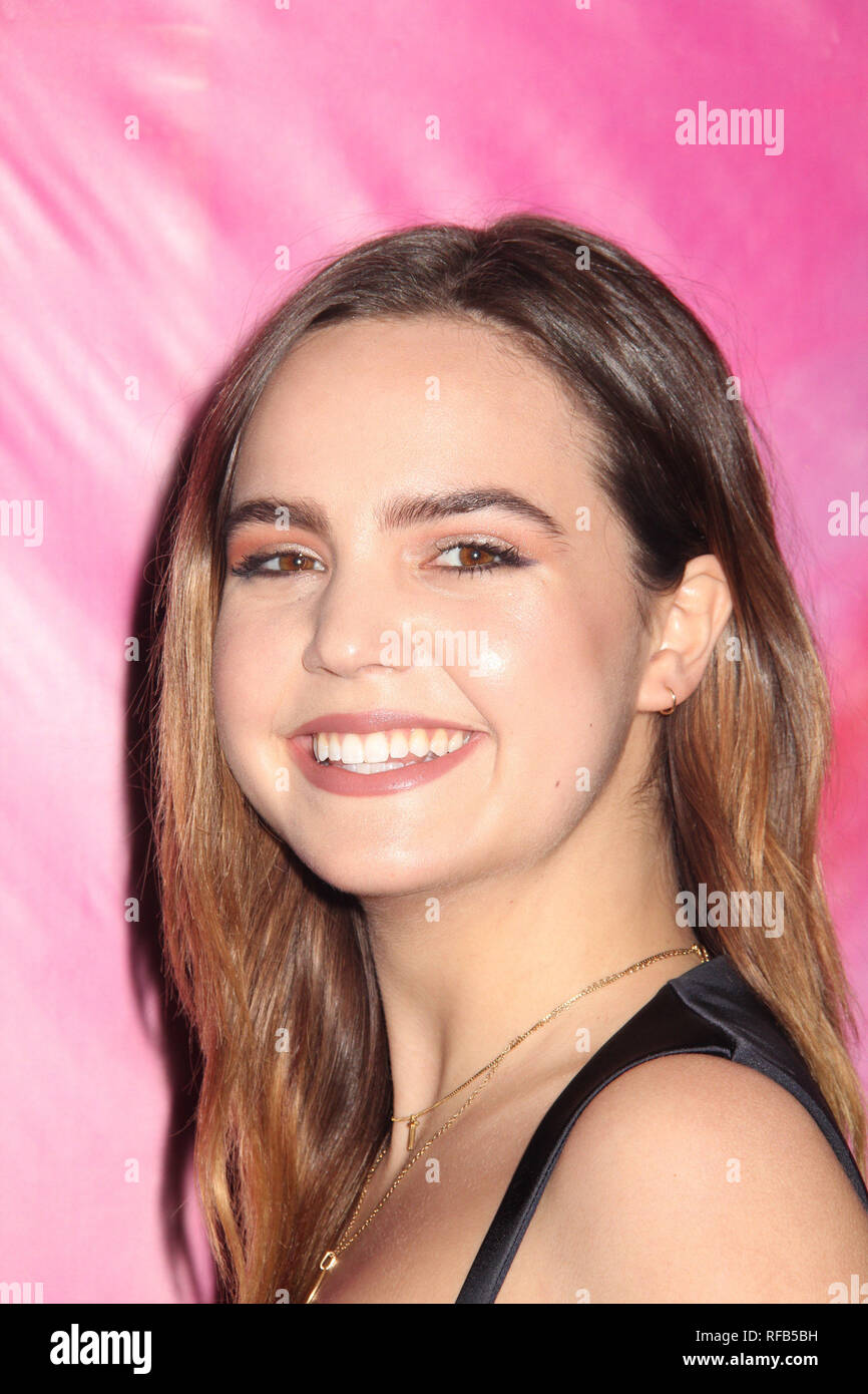 Bailee madison 2019 hi-res stock photography and images - Alamy