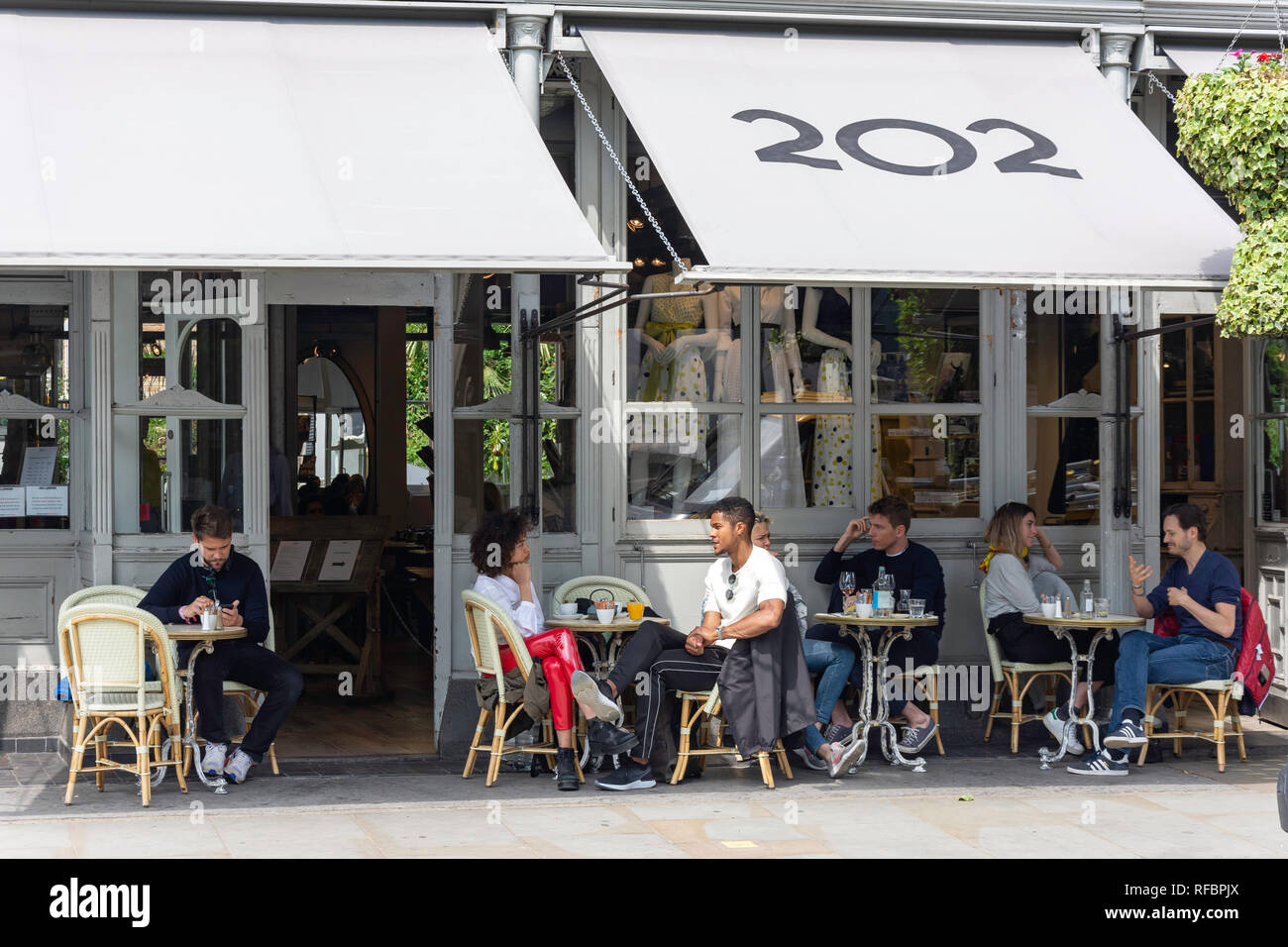202 Bistro, Westbourne Grove, Bayswater, City of Westminster, Greater London, England, United Kingdom Stock Photo