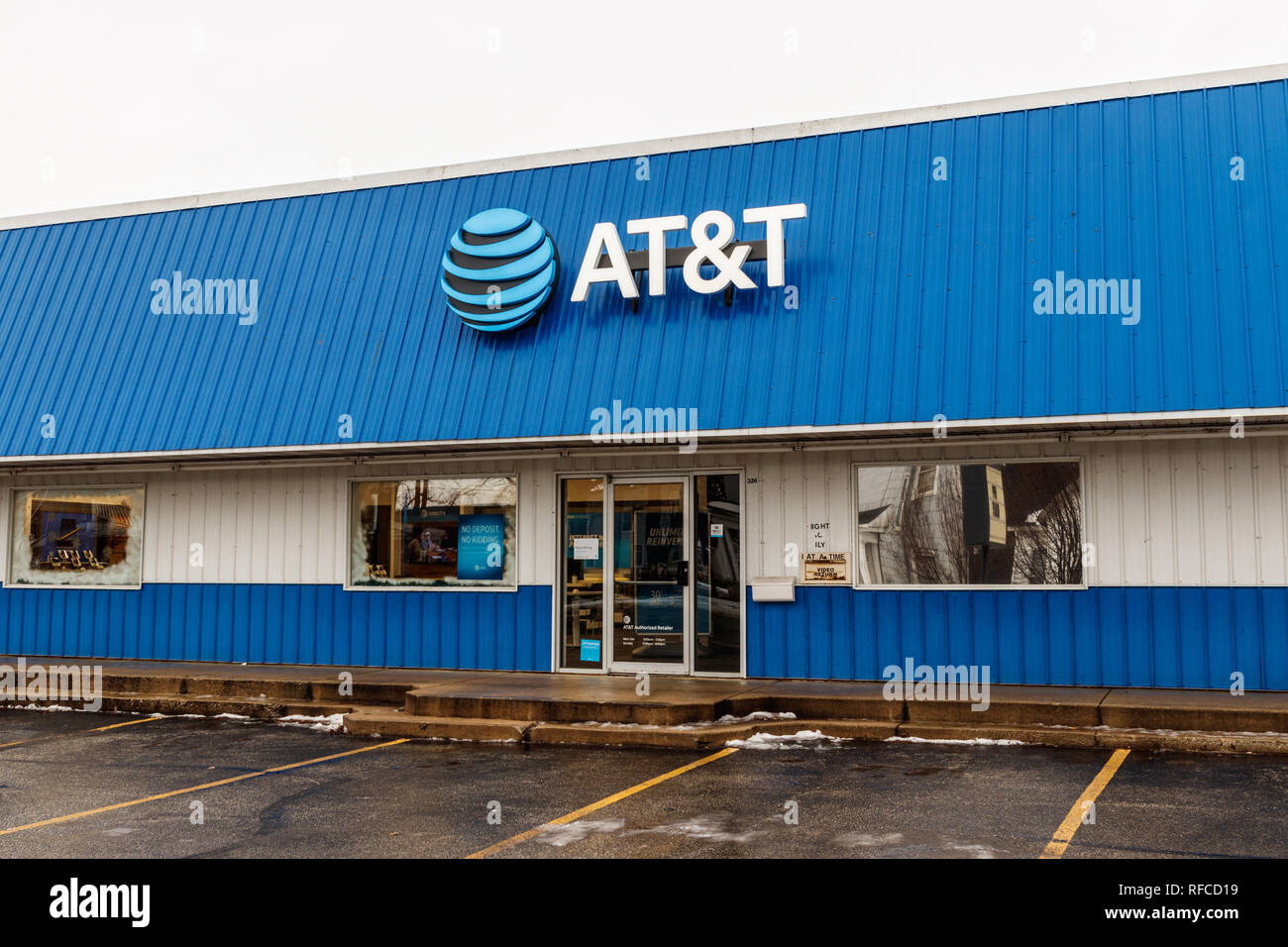 Peru - Circa January 2019: AT&T Mobility Wireless Retail Store. AT&T ...