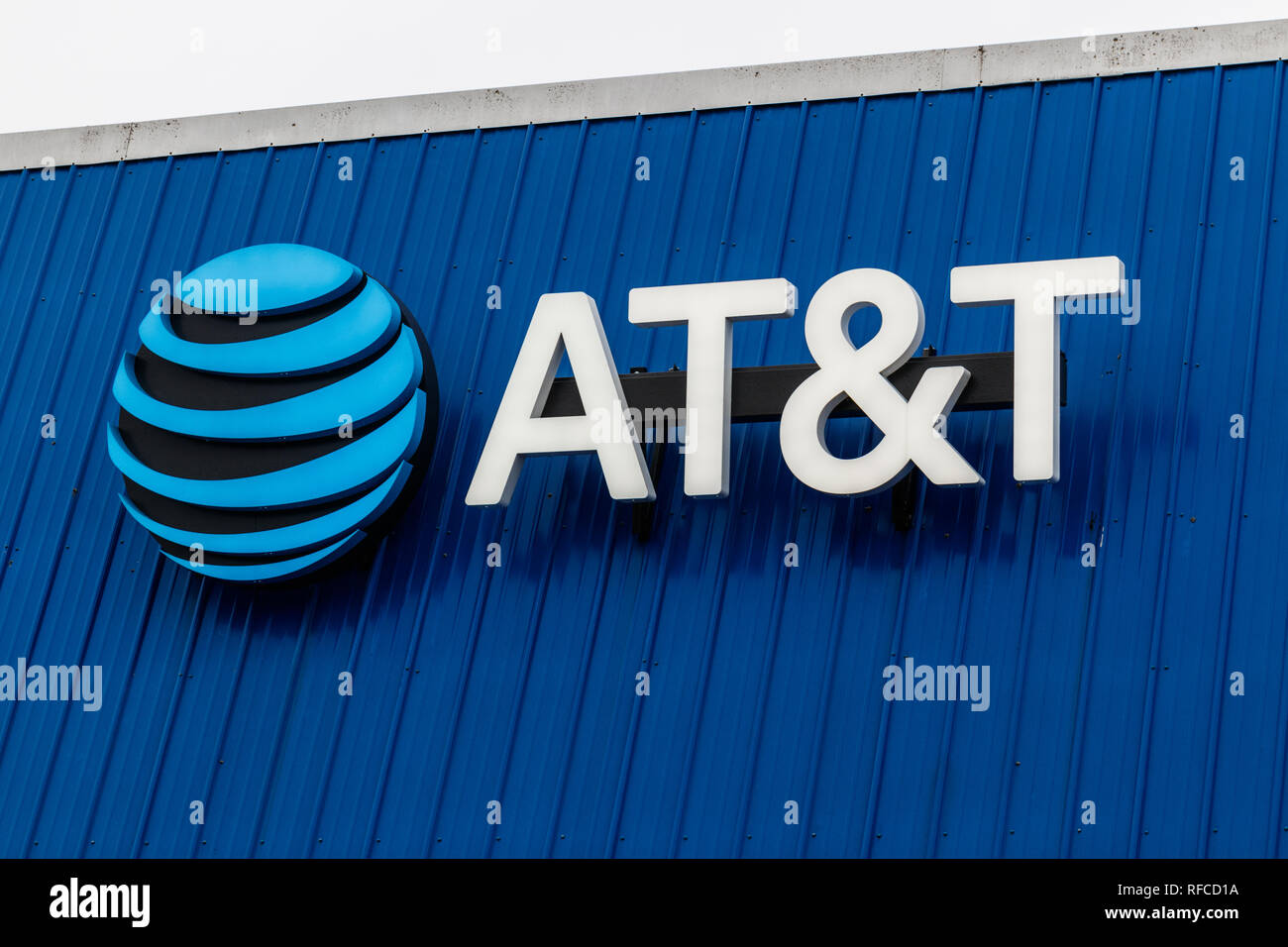 Peru - Circa January 2019: AT&T Mobility Wireless Retail Store. AT&T now offers IPTV, VoIP, Cell Phones and DirecTV IV Stock Photo