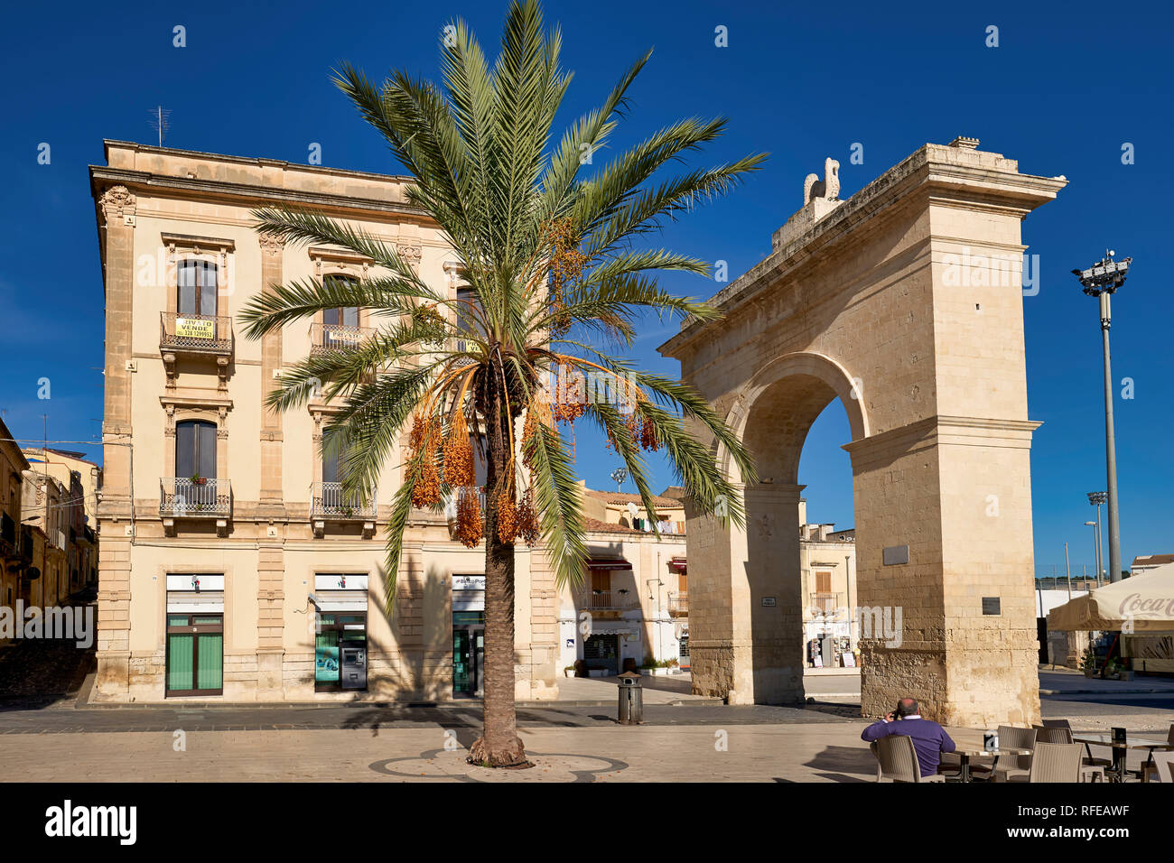 Porta Reale (Royal Gate), the entrance to the old city of Noto Sicily ...