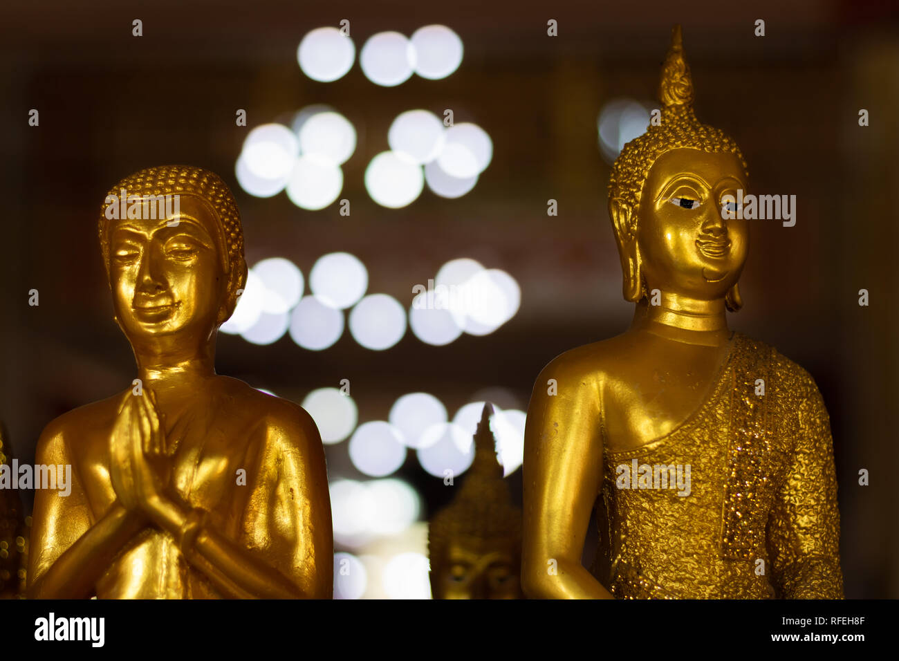 Golden Buddha statue in Thai buddhist temple Stock Photo - Alamy