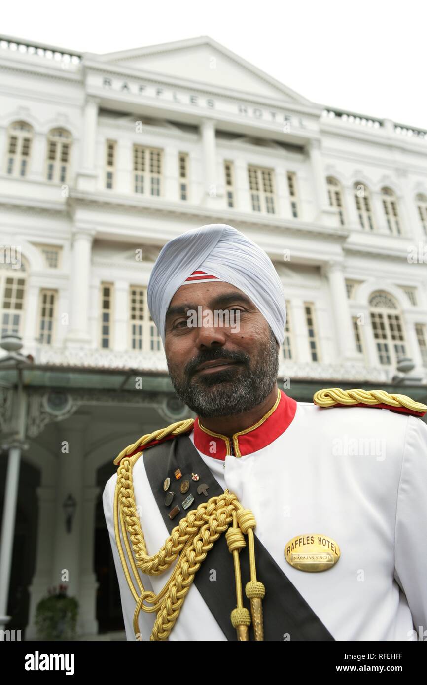 Sgp Singapore Raffles Hotel Doorman Stock Photo 233275715