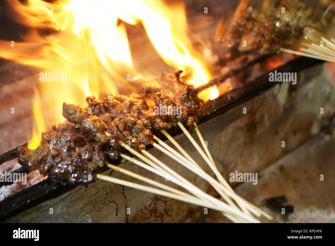 SGP, Singapore: Lau Pa Sat, old Market, Food Centre. Central Business District, Robinson. Nightly open air Satay grill Stock Photo