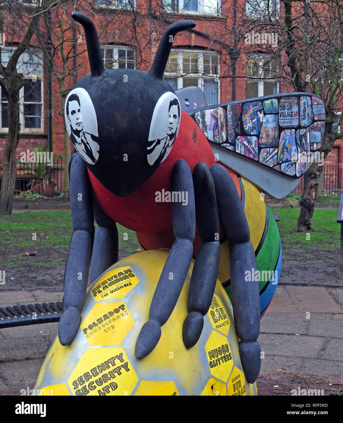 Bee In The City - Sackville Gardens featuring Alan Turing, Gay Village, Canal St, Manchester, Lancashire, England, UK Stock Photo