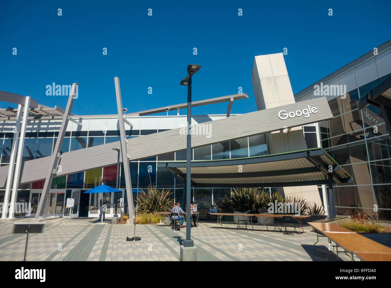 Google silicon valley employees hi-res stock photography and images - Alamy