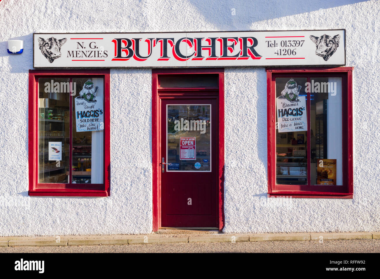 Butchers shop scotland hi-res stock photography and images - Alamy